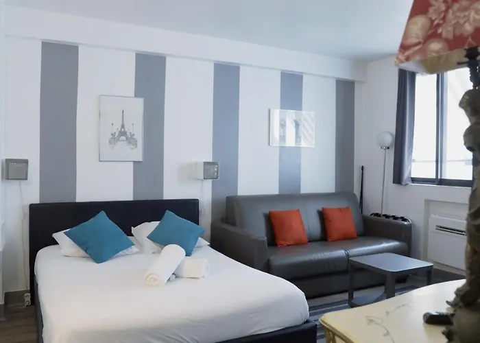 Arc De Triomphe-champs Elysees アパート *